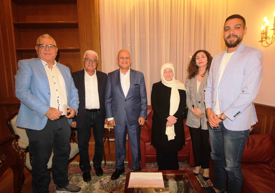 الحريري تطلع من وفد بلدية الهلالية على خطة إزالة التعديات ، وتصنيف "منطقة القصور"