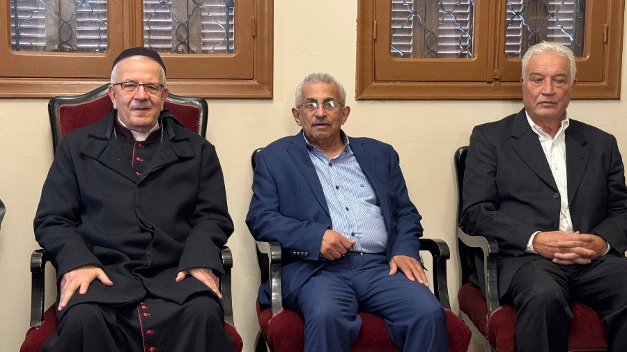 النائب أسامة سعد يهنّئ مطارنة صيدا بعيد الميلاد المجيد