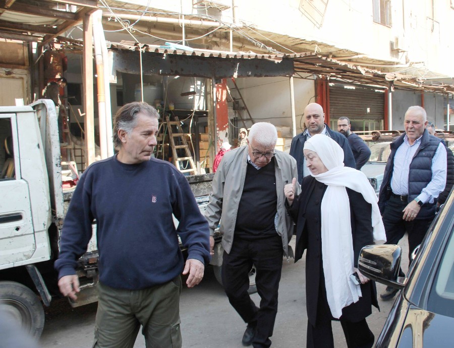 الحريري تتابع مع مجلس الجنوب تسريع عمليات مسح أضرار الغارة على المدينة الصناعية جنوب صيدا