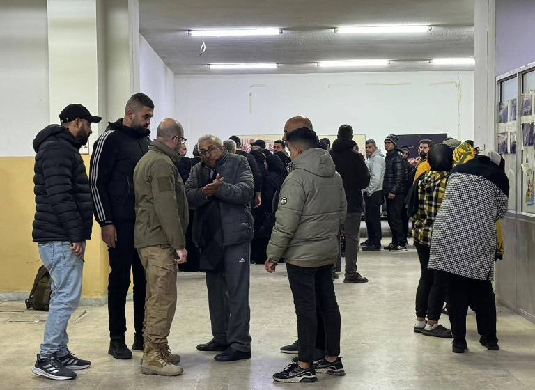 سعد وشباب "التنظيم" في خدمة الناس "ايمانا منهم بان من نقوم بخدمتهم هم اهلنا وناسنا"