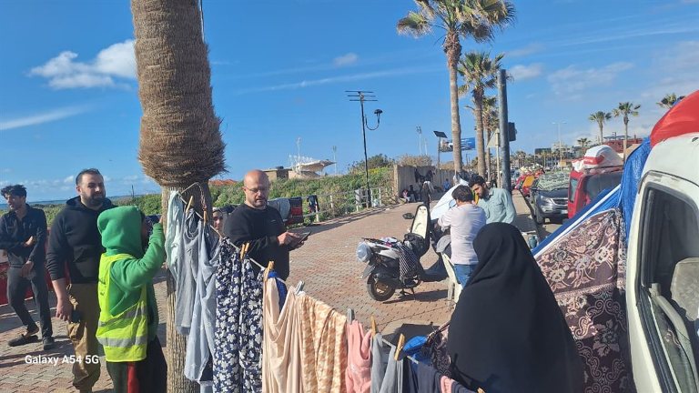 بلدية صيدا تعتمد الملعب البلدي مركزاً رسميا رئيسياً لتوزيع المساعدات...وآلية للنازحين في المنازل