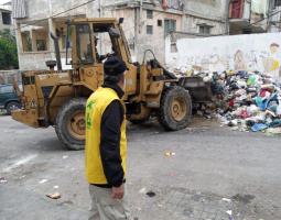 "العمل الاجتماعي" في "حزب الله" يواصل رفع النفايات من ألاحياء المحيطة بمدينة صيدا