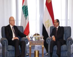 لبنان في القمة: فقرة باهتة للحوار والرئاسة ... مصير الحاكم بعد "النشرة الحمراء" يزداد تعقيداً