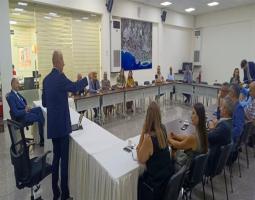 وزير التنمية الادارية من صيدا : لم يتبق من الموظفين العاملين في الادارات الرسمية سوى 25 بالمئة