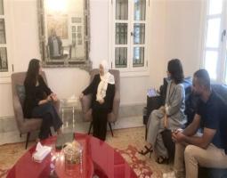 الحريري تلتقي الصحافية الفلسطينية بلستيا العقاد التي "عاشت اهوال الحرب على غزة"
