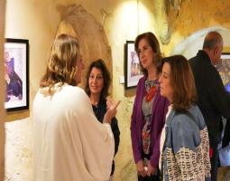 "بصمة" عنوان معرض فني إبداعي لـ" دينا شرارة " في "حمام الجديد"