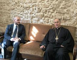 الصيدلي عمر مرجان يهنّئ المطارنة الحداد والعمار بعيد الميلاد المجيد