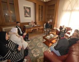 الحريري تستمع لمطالب قاطني تجمعات فلسطينية تم إنذارهم بإخلائها وتلتقي وفد من أصحاب الوكالات البحرية