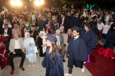بهية الحريري في حفل تخرج طلاب