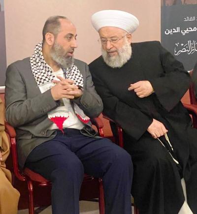 الشيخ حمود يقدم المباركة بشهداء