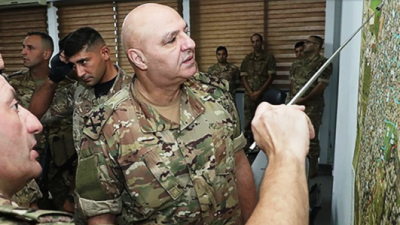 مساعٍ لانتخاب قائد الجيش قبل وصول ترامب