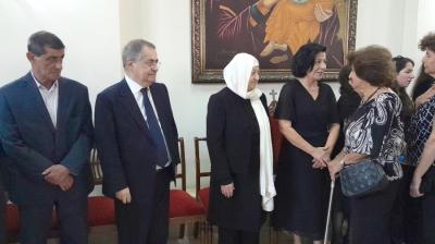 النائب موسى يواصل تقبل التعازي بوفاة شقيقته في مغدوشة