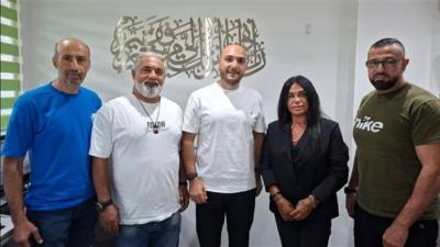 وفد من درّاجي لبنان يزور الصيدلي عمر مرجان معربا عن تقديره له لدعمه نشاط 