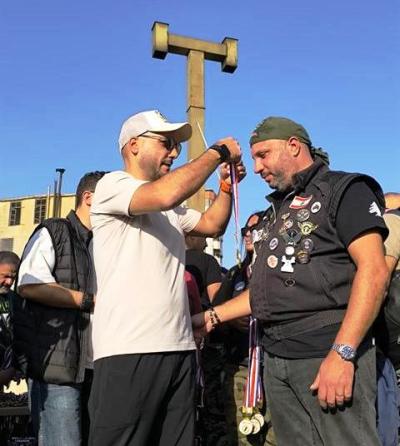 عُمَر مَرجان يُكَرِّم دَرّاجي لُبنان ضِمن فَعاليّات 