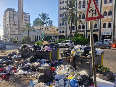 صيدا تغرق بالنفايات