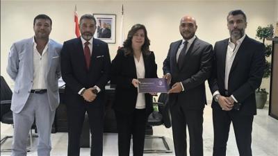 مرجان يستعرض مع وزيرة الشباب والرياضة 