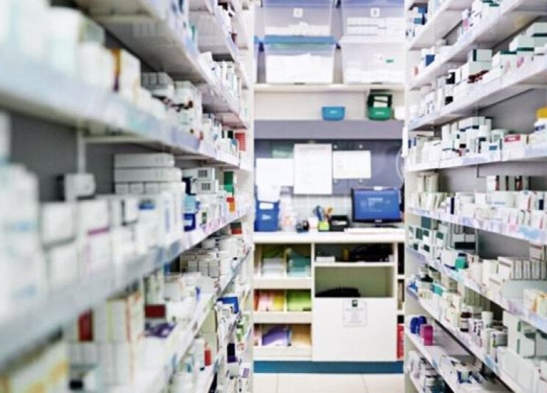 نقابتا مستوردي الأدوية والصيادلة: المخزون متوافر