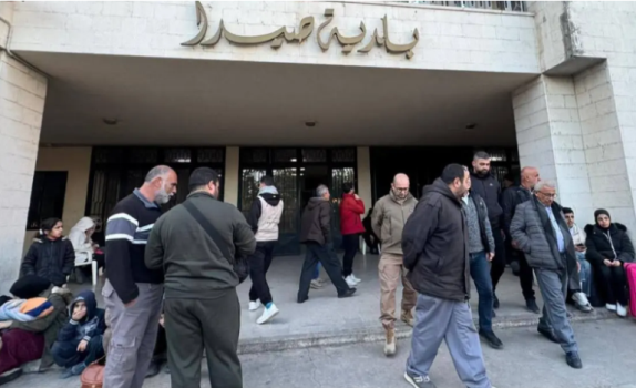 أسامة سعد تفقد أوضاع النازحين في صيدا والتقى حجازي وواكب عمل غرفة الطوارئ