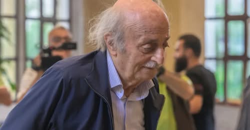 جنبلاط يواصل البحث عن مخرج لتجنّب صراع جديد.. والكرة في ملعب السلطة